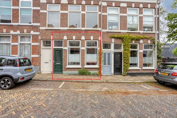 Te koop: Benedenwoning met riante tuin en berging!
Authentiek en de moderne kwaliteit gaan hier perfect samen...